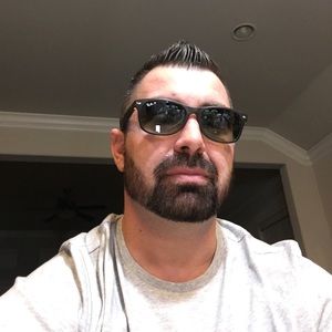 Meet your Posher, Ace